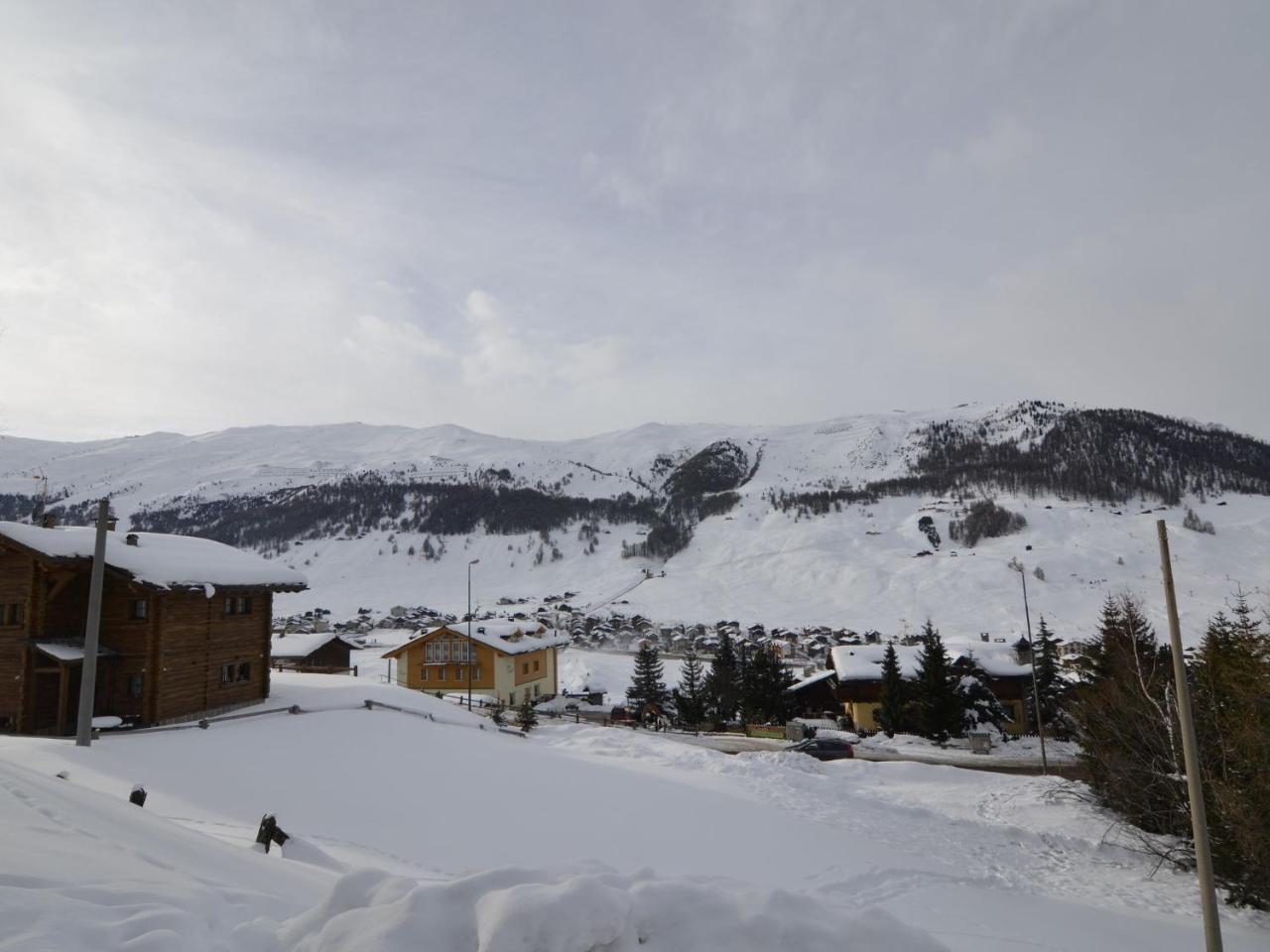 Tranquil Holiday Home In Livigno Italy Near Ski Area Exterior photo